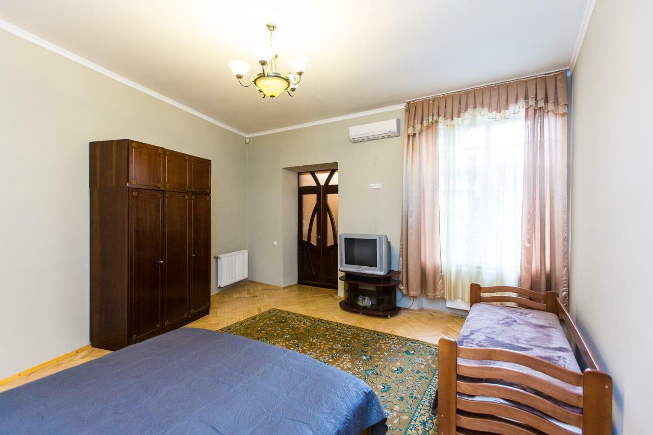 Apartments On Sholom Aleichem Та Ще Варіант Поруч Lviv Exterior foto