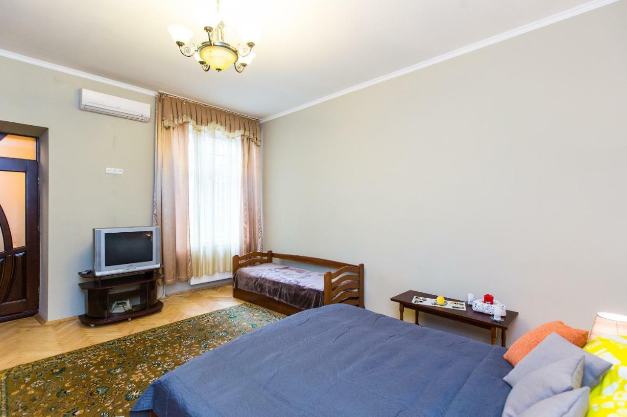 Apartments On Sholom Aleichem Та Ще Варіант Поруч Lviv Exterior foto